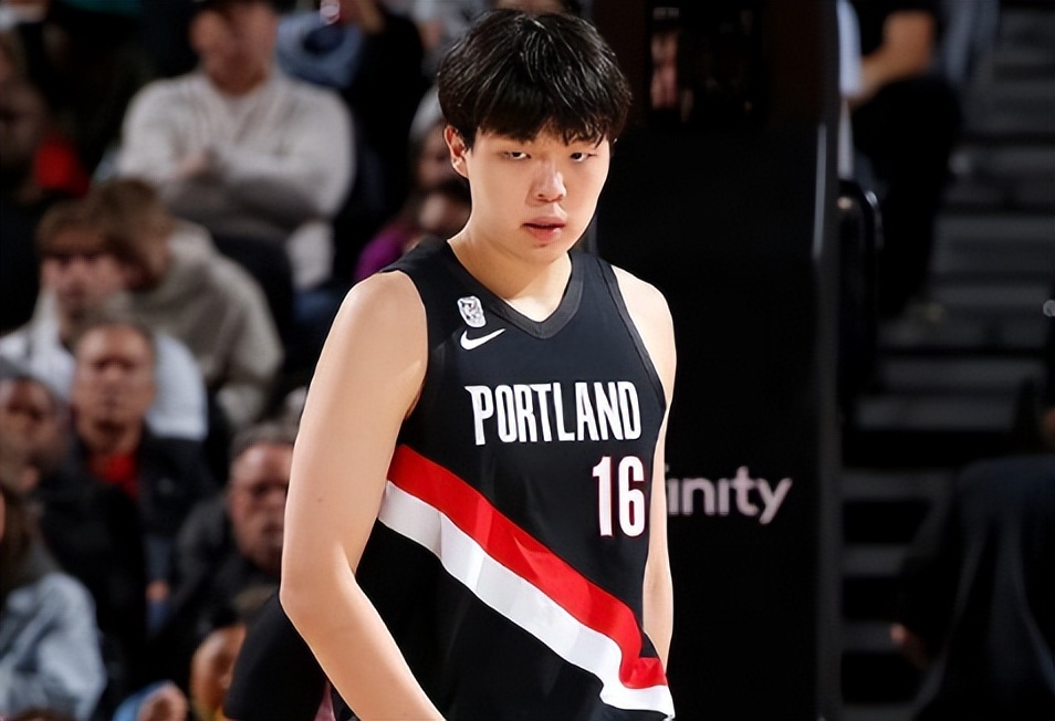 楊瀚森“首秀”2分1籃板!1空切2防守3掩護及格,兩點略顯不足