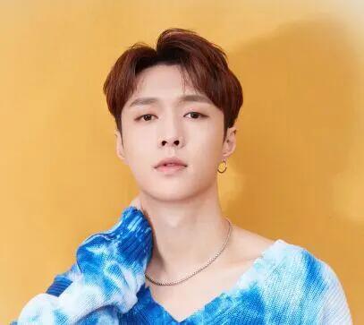 張藝興吳世勛金俊勉合體跳魔性企鵝舞,真香名場面